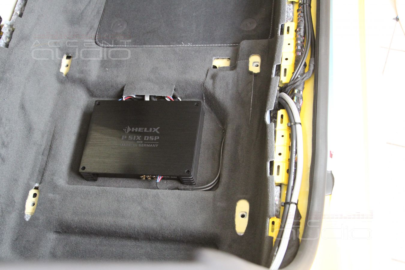 Установка усилителя Helix P SIX DSP MK2