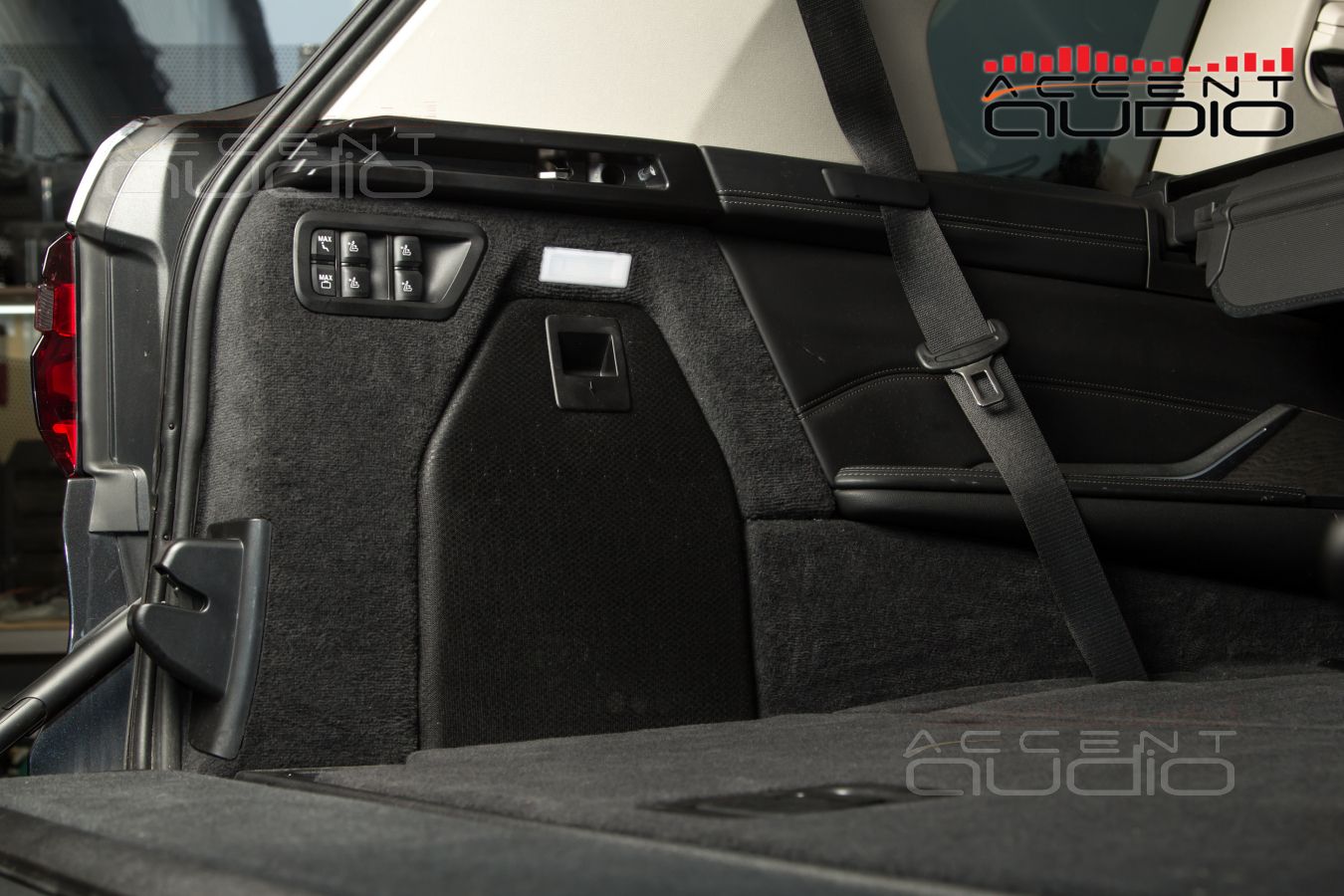 Мощная интеграция аудиофильского сабвуфера Dego в BMW X7