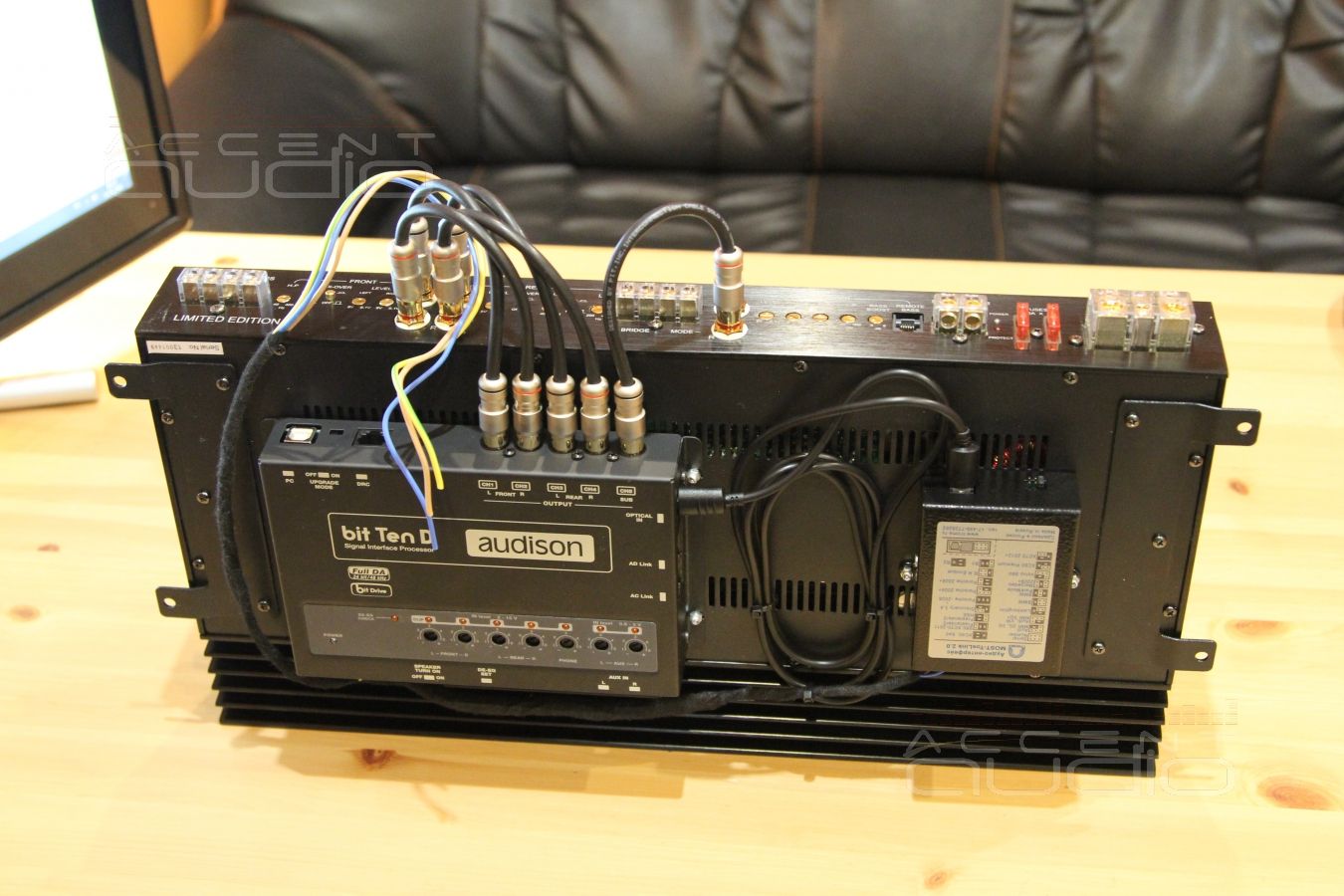 Установка аудиопроцессора и усилителя в RangeRover Evoque