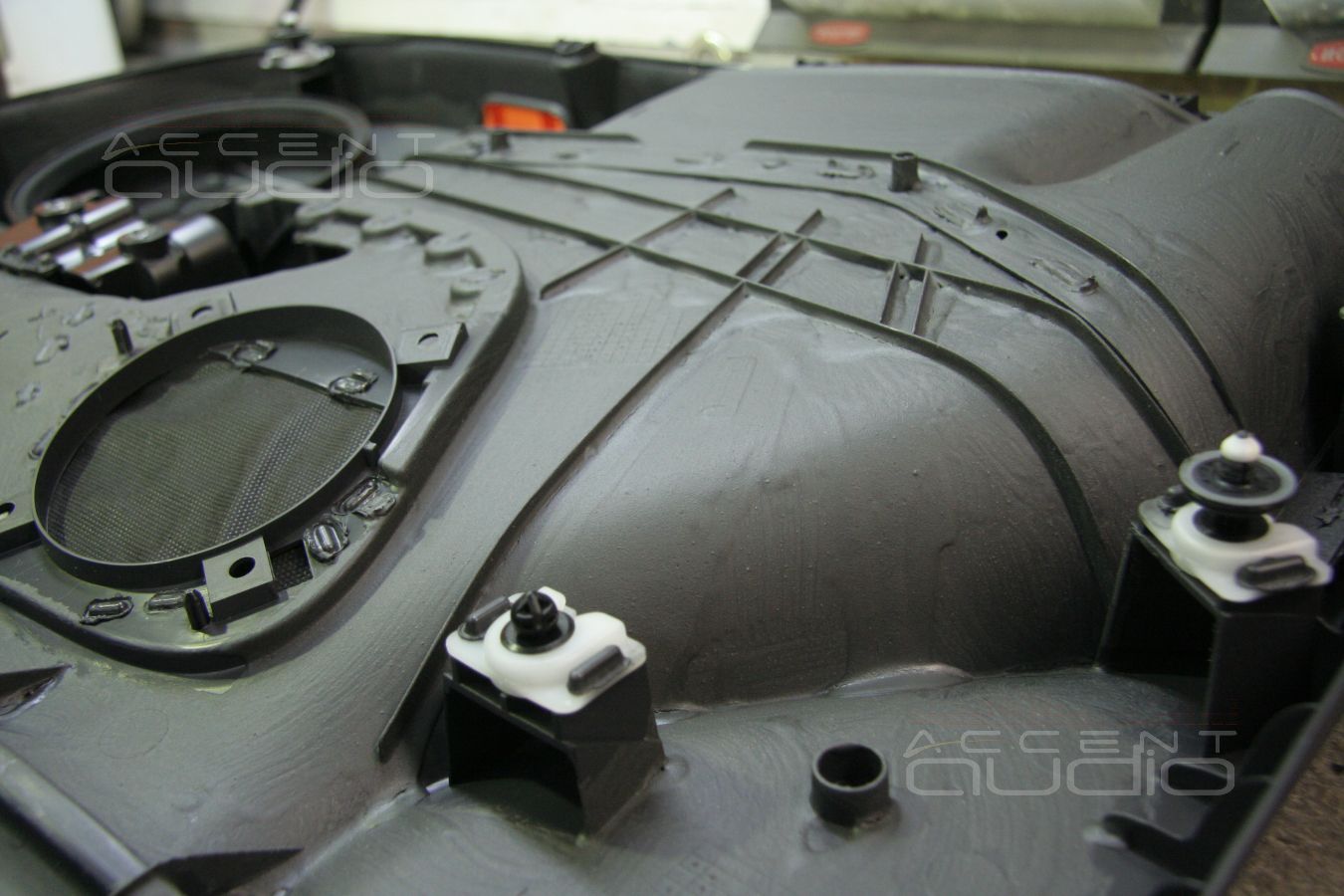 Особенности установки акустики в Volkswagen Jetta