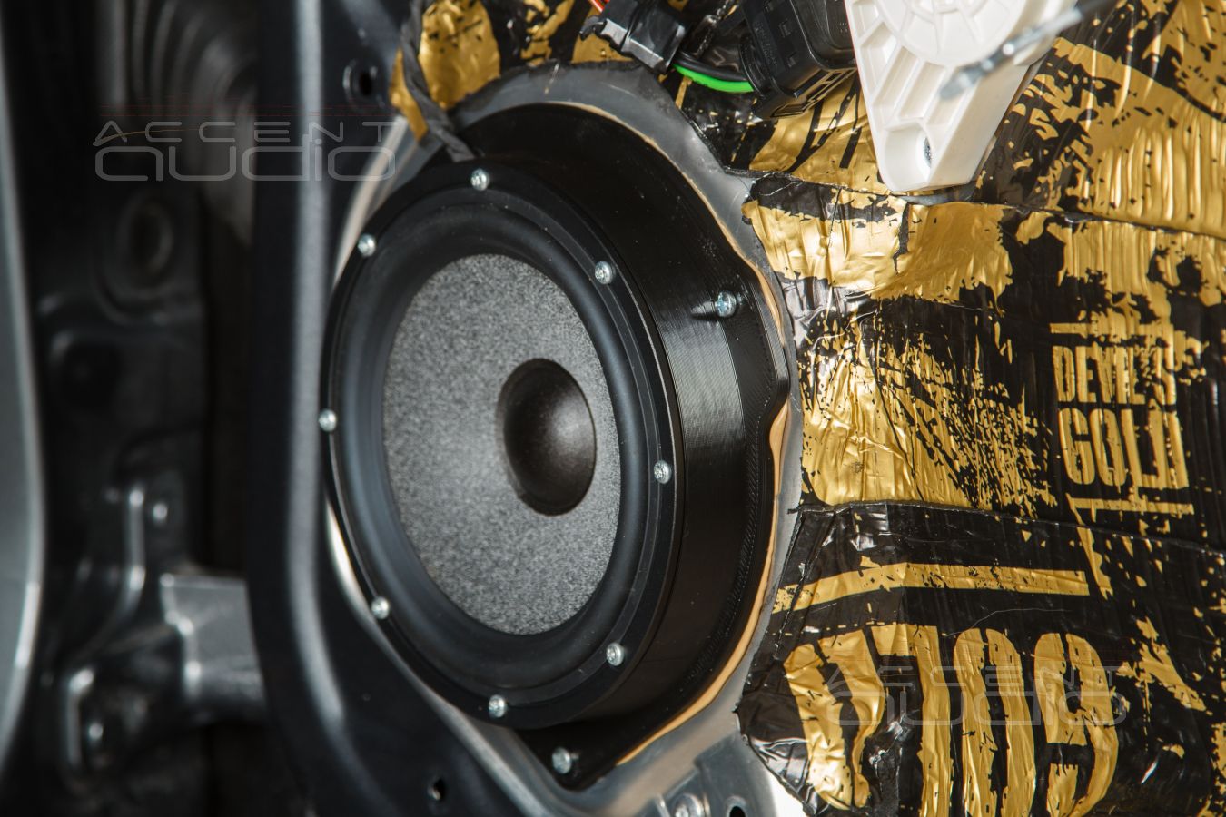 Аудиоподготовка дверей Mercedes CLS и установка акустики Brax и Focal