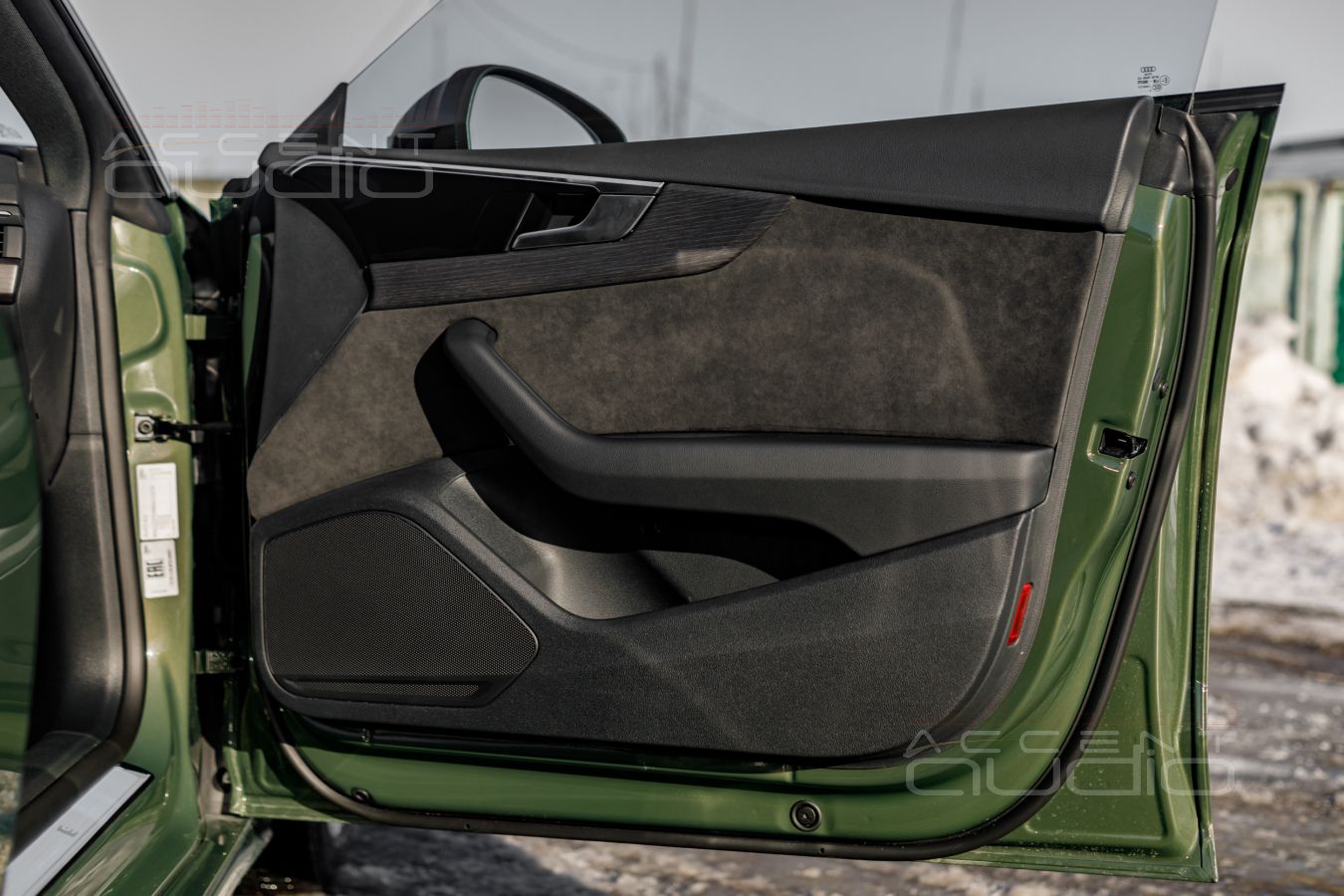 Аудиоподготовка дверей и установка новых мидбасов ESX VE6.2W mk2 в Audi A5