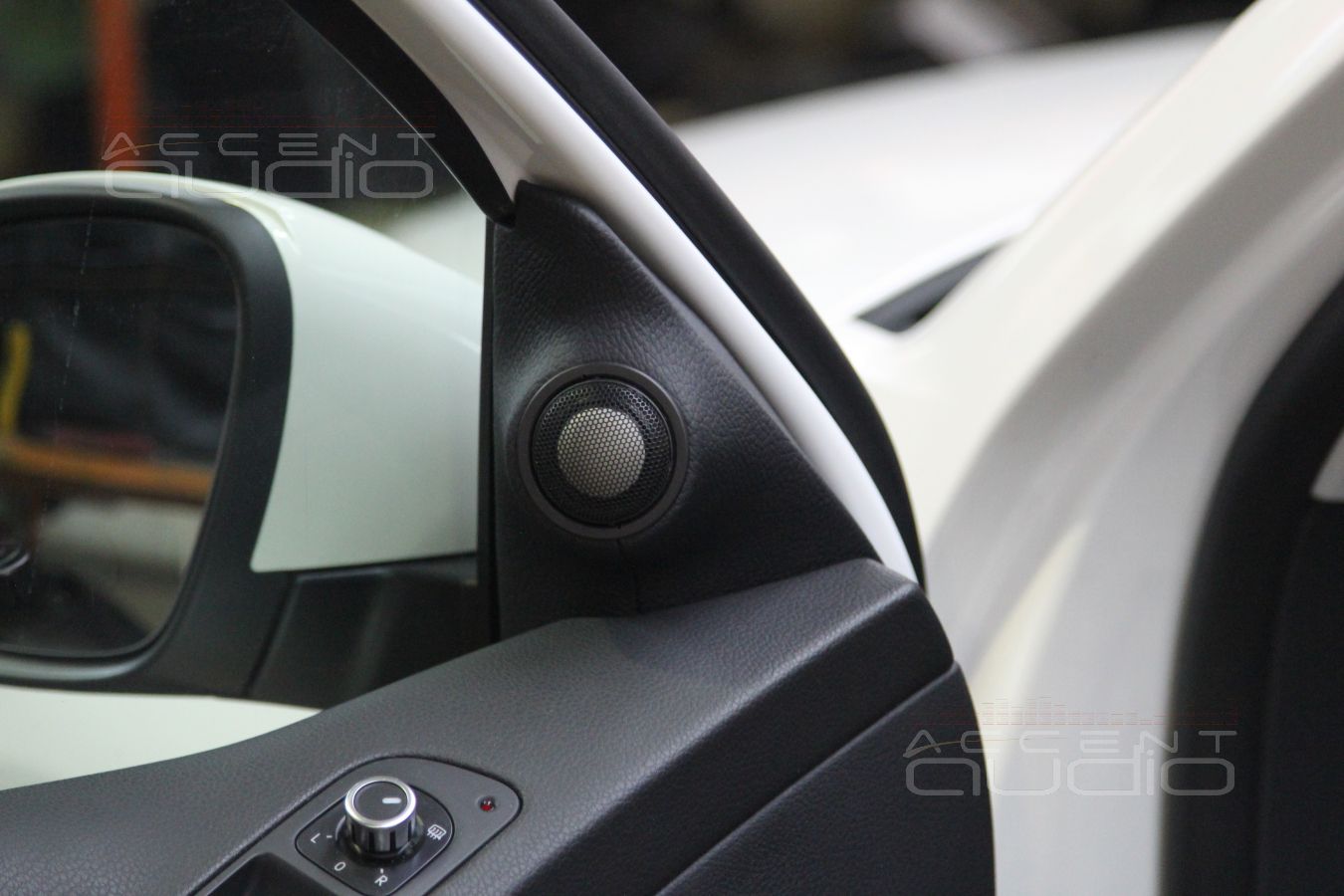 Установка акустики Eton RSE 160 в двери Volkswagen Tiguan