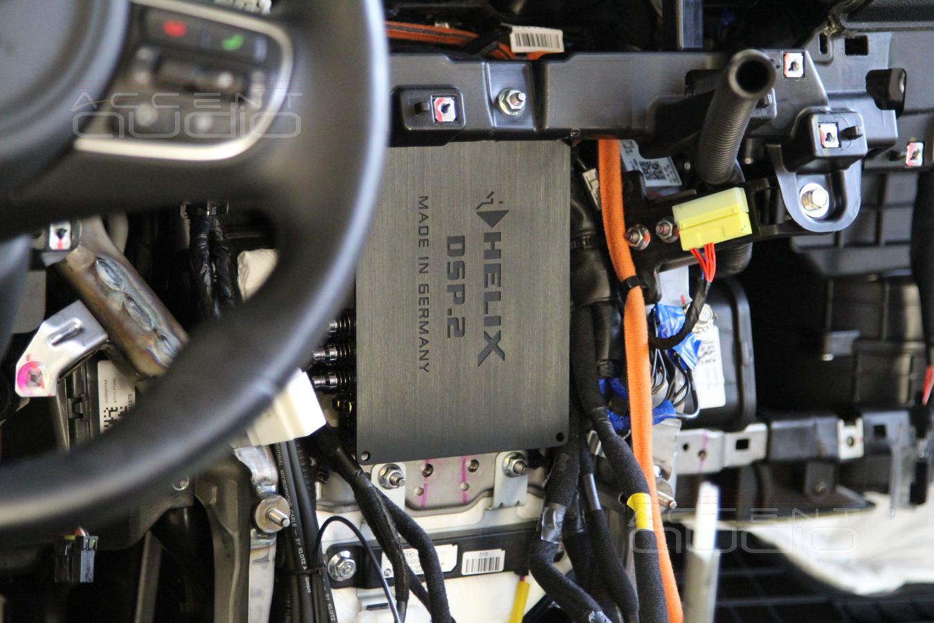 Установка аудиопроцессора Helix DSP.2 в новый Kia Sportage