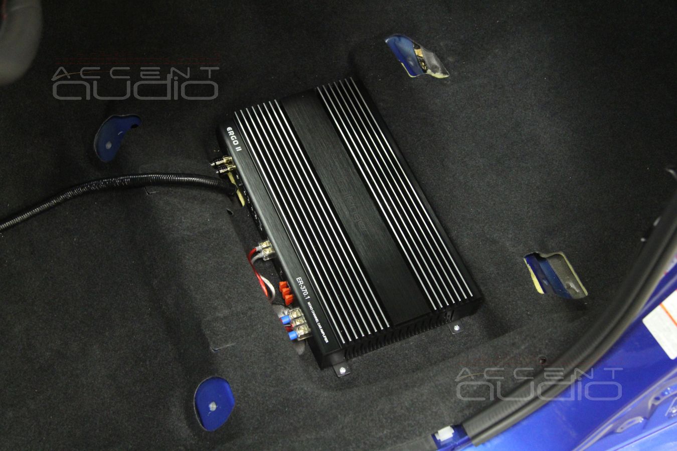 Сердце трехполосной системы – Helix PSix и его сабвуферный помощник Challenger