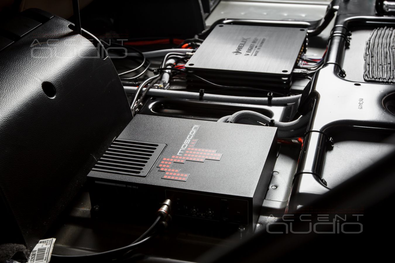 Установка усилителей Helix и Mosconi в новый Cadillac Escalade
