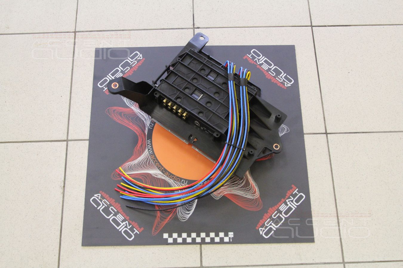 Установка процессора Helix DSP PRO MK2 в Porsche Macan