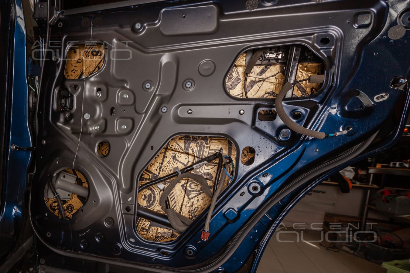 Шумоизоляция – необходимая процедура для любого Infiniti