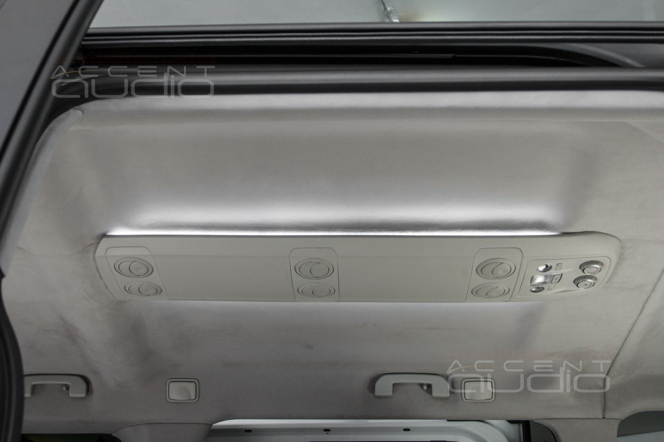 Новый дизайн потолка Opel Zafira и оригинальная подсветка