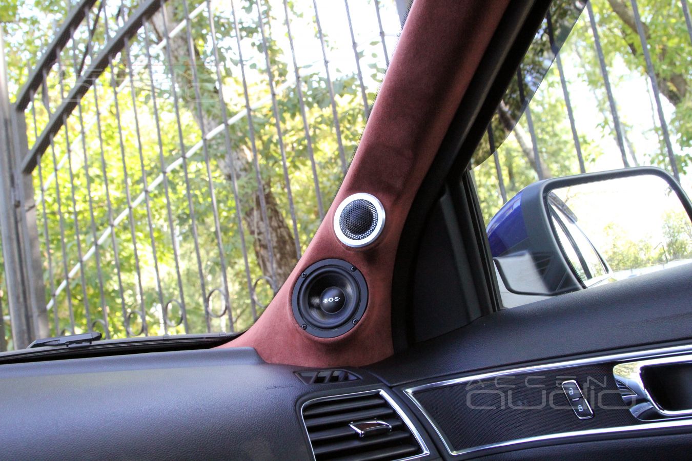 Установка СЧ-ВЧ: подиумы под твитеры и среднечастотные динамики в Ford Explorer