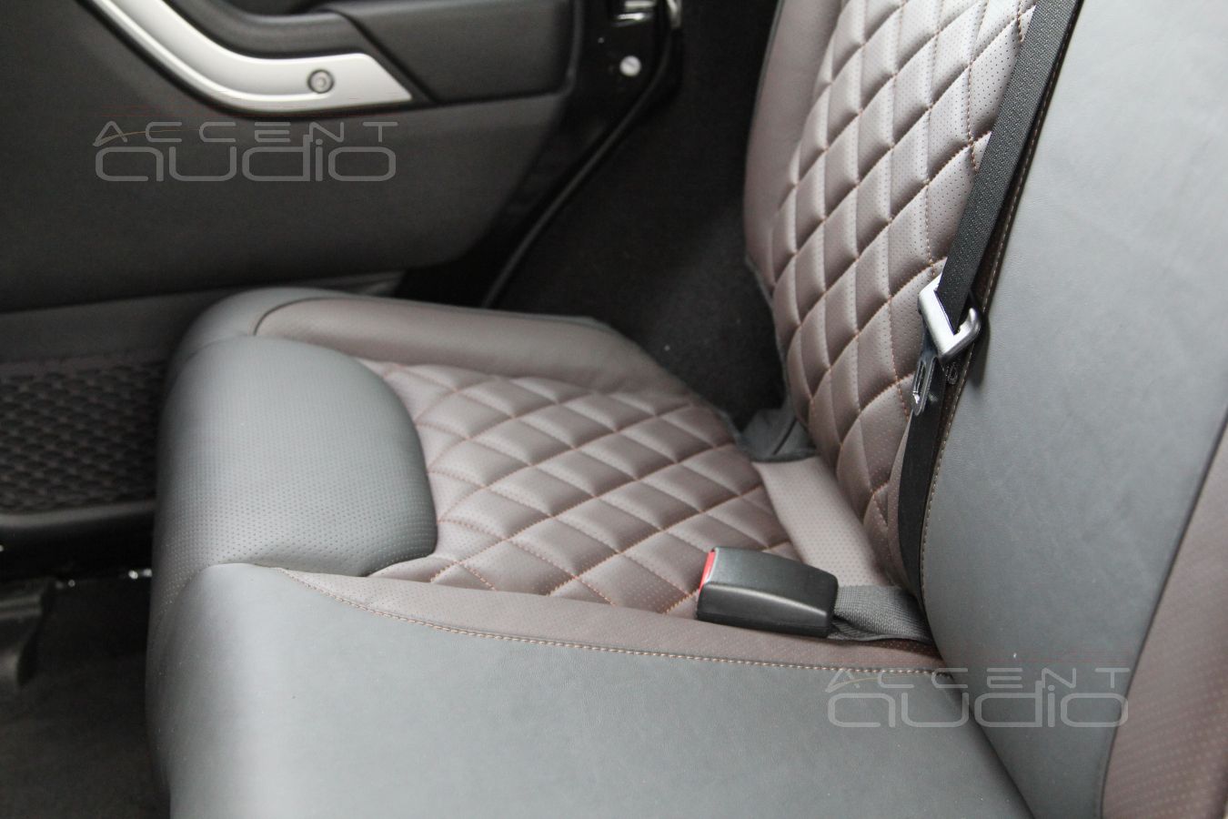 Эксклюзивный кожаный салон Jeep Wrangler