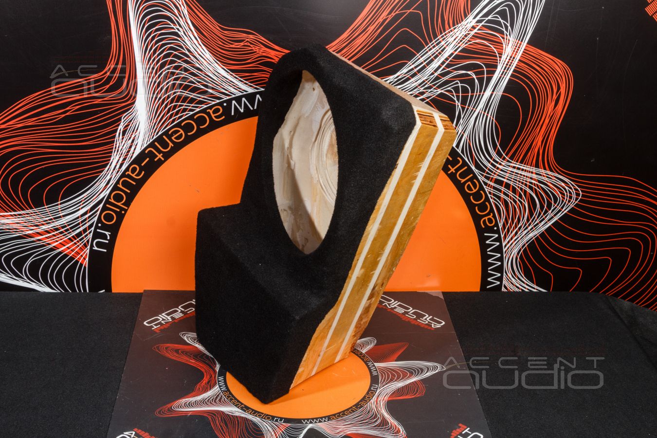 Интеграция полноценного сабвуфера в новый Mercedes-Benz GLE – штатно!