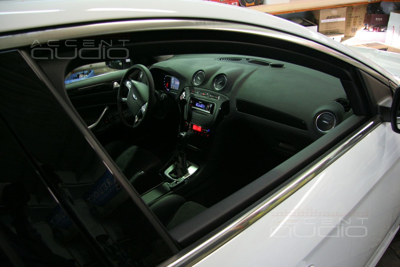 Выбор оборудования и установка магнитолы в Ford Mondeo