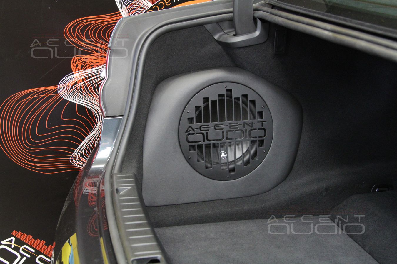 Сабвуфер стелс с головкой от JLAudio специально для BMW 730LD