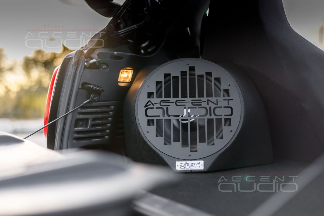 Аудиофильский сабвуфер Dego в Smart Fortwo 