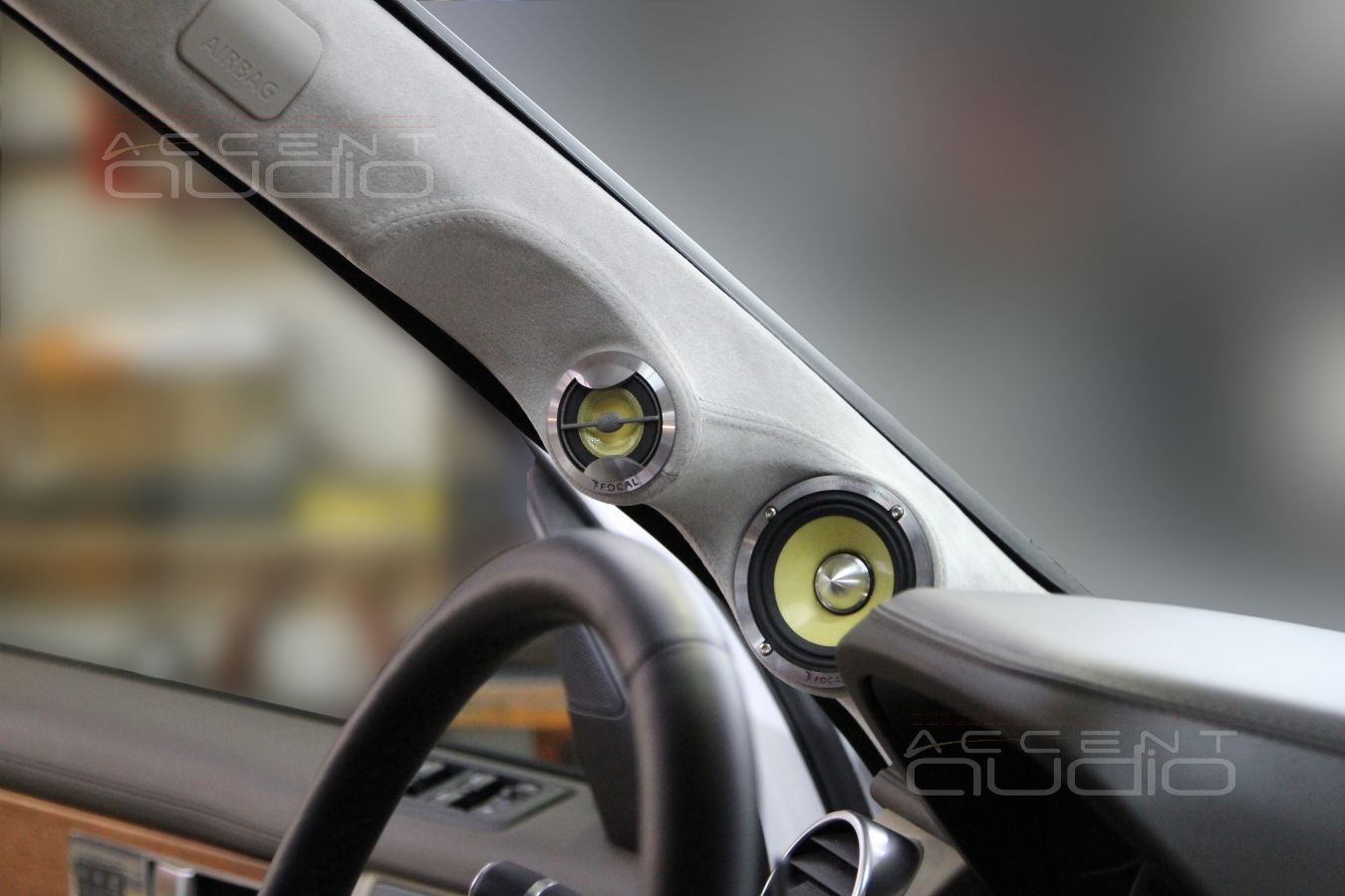 Установка акустики в Range Rover Discovery: изготовление подиумов