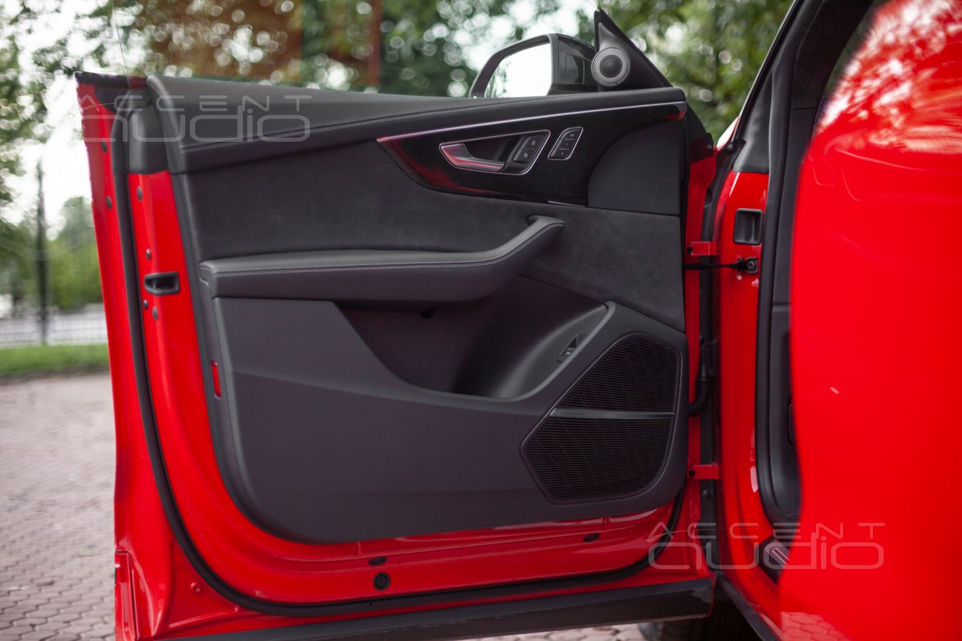 Аудиоподготовка дверей, ящики и ScanSpeak Revelator – всё необходимое для идеального звука