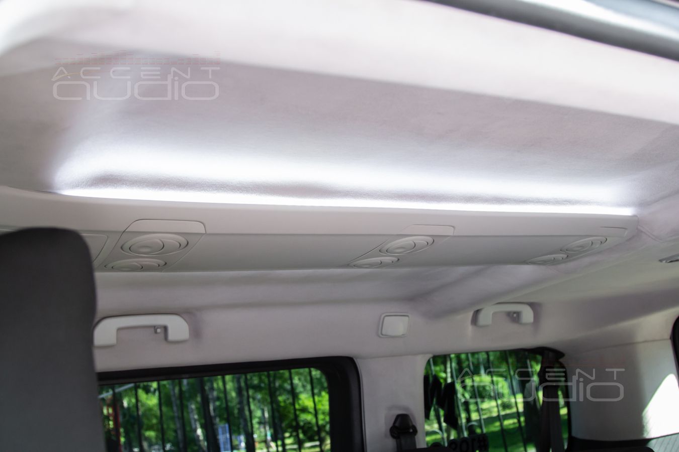 Новый дизайн потолка Opel Zafira и оригинальная подсветка