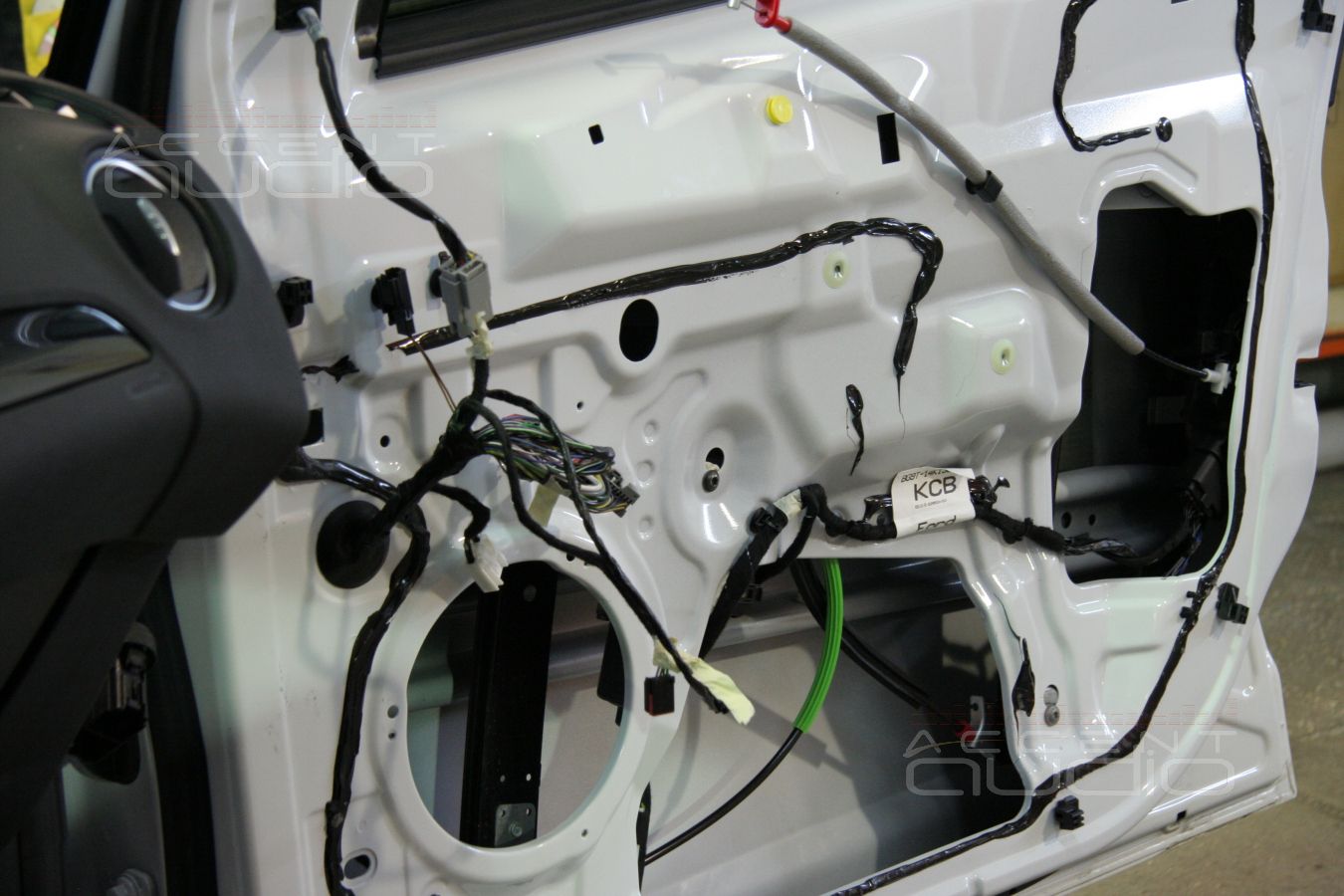 Шумоизоляция Ford Mondeo