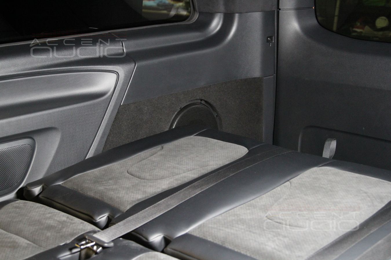 Сабвуфер – штатно !