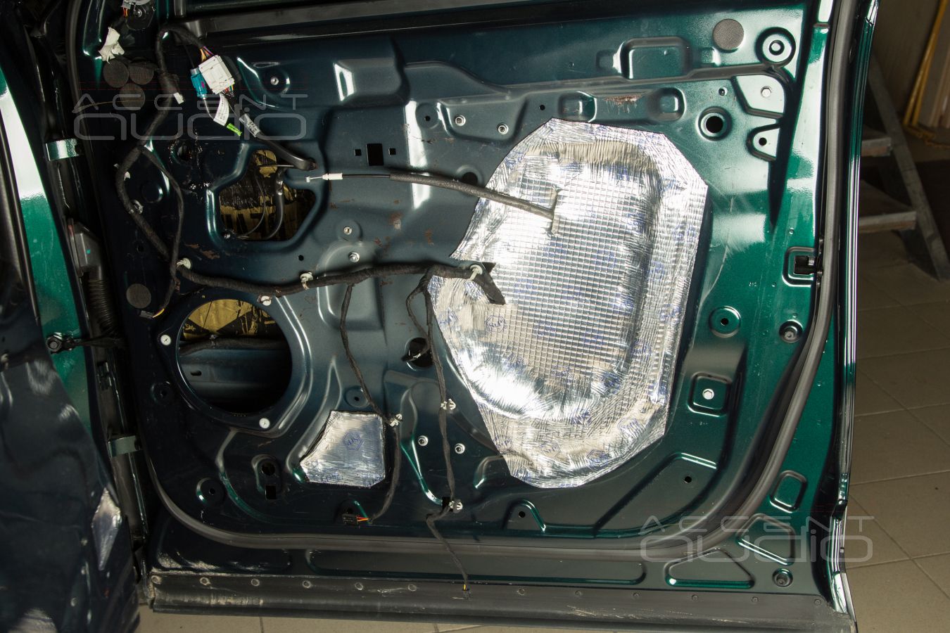 Аудиоподготовка\шумоизоляция дверей и установка мидбасовых Brax GL6 в Exeed