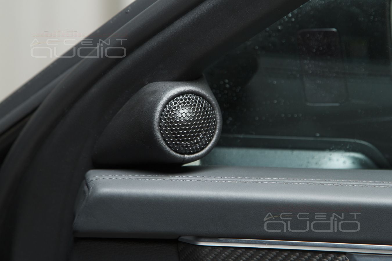 Твитеры SOAudio SO19V решают задачу дизайна и остроты в Audi RS6 Avant