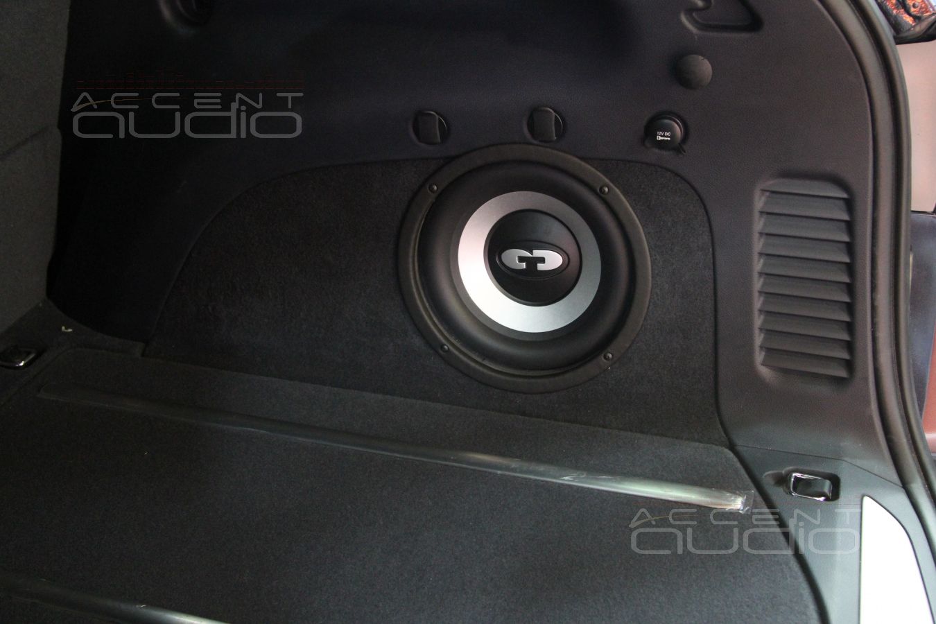 Установка сабвуфера в Jeep Grand Cherokee 2014