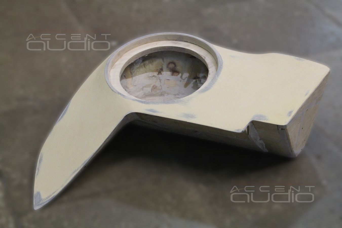 Сабвуфер стелс в Mаzda CX5