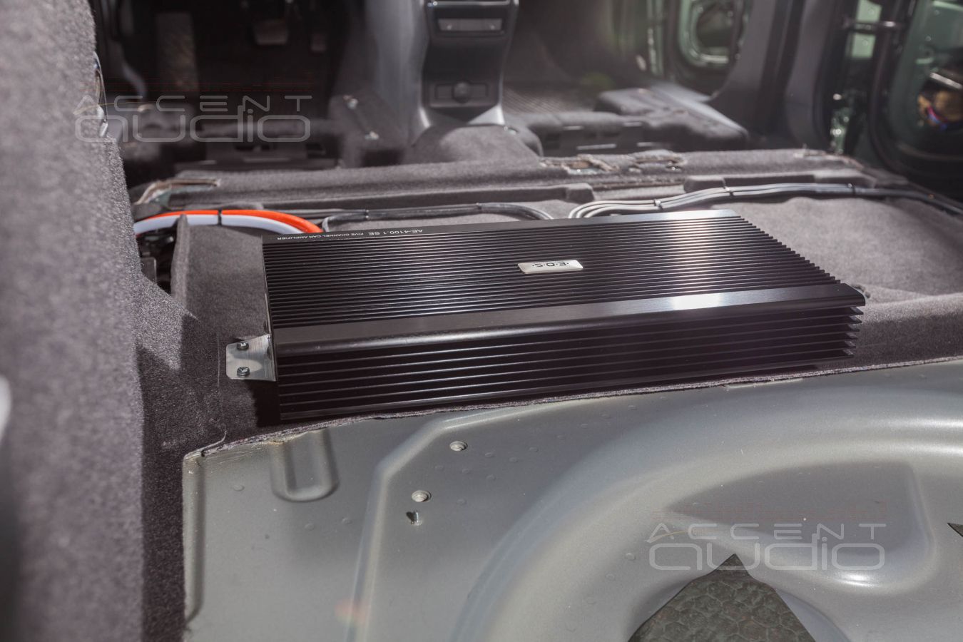 Установка усилителя и аудиопроцессора в Skoda KODIAQ