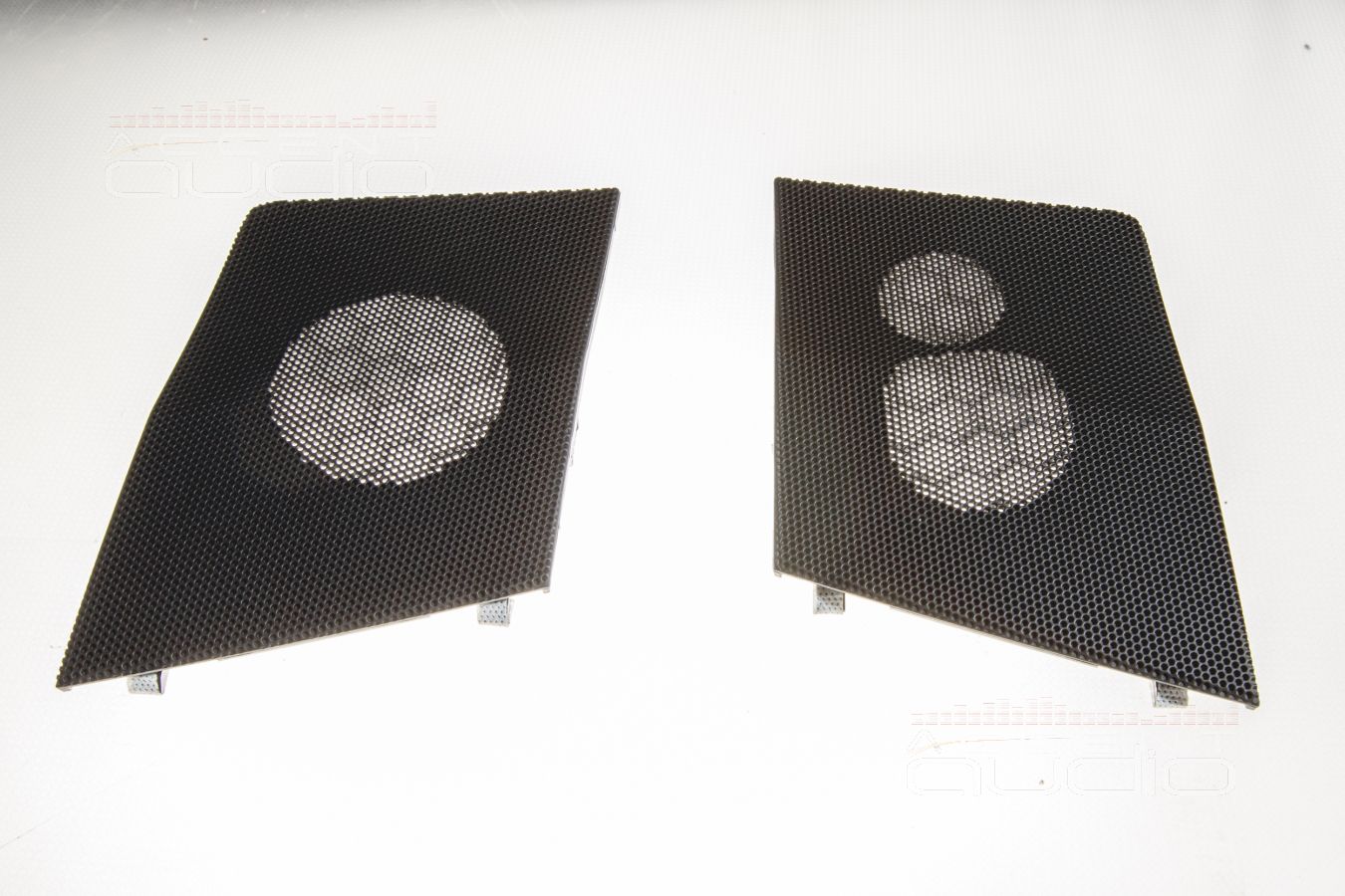 Установка среднечастотных динамиков штатно в нештатные места Toyota RAV4