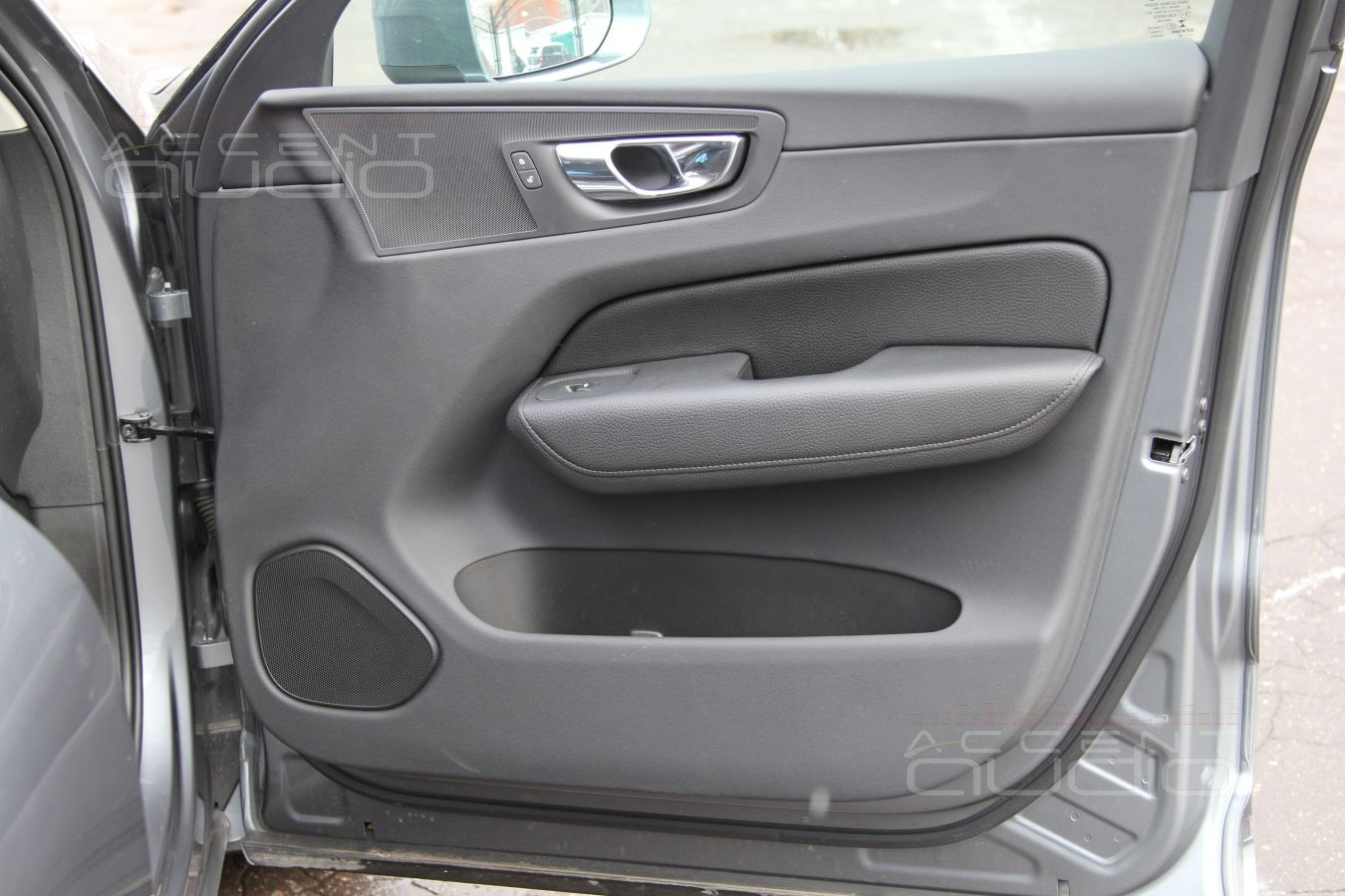 Сборка и установка: Brax ML3 и Focal Utopia в дверях Volvo XC60