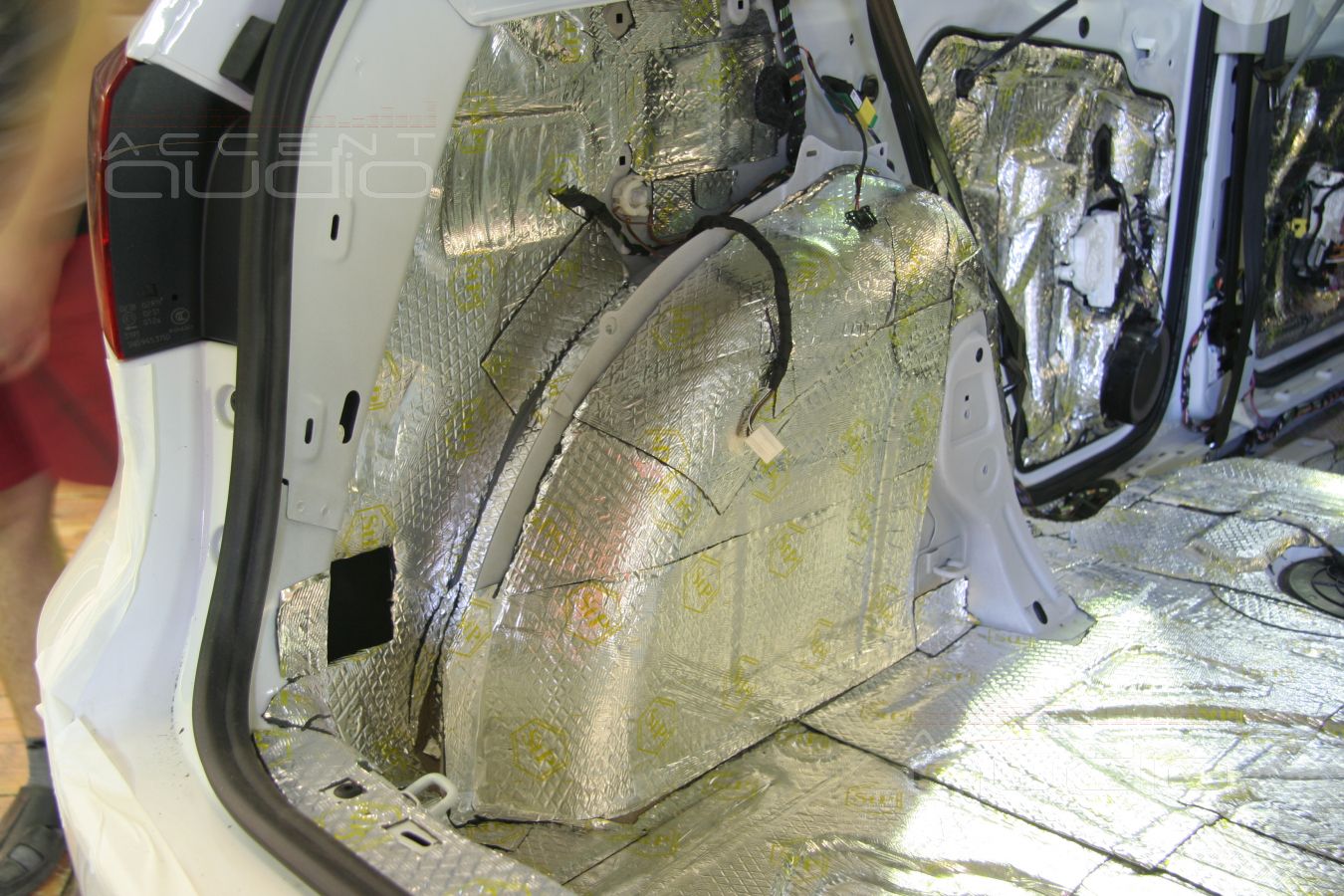 Полная шумоизоляция Volkswagen Tiguan