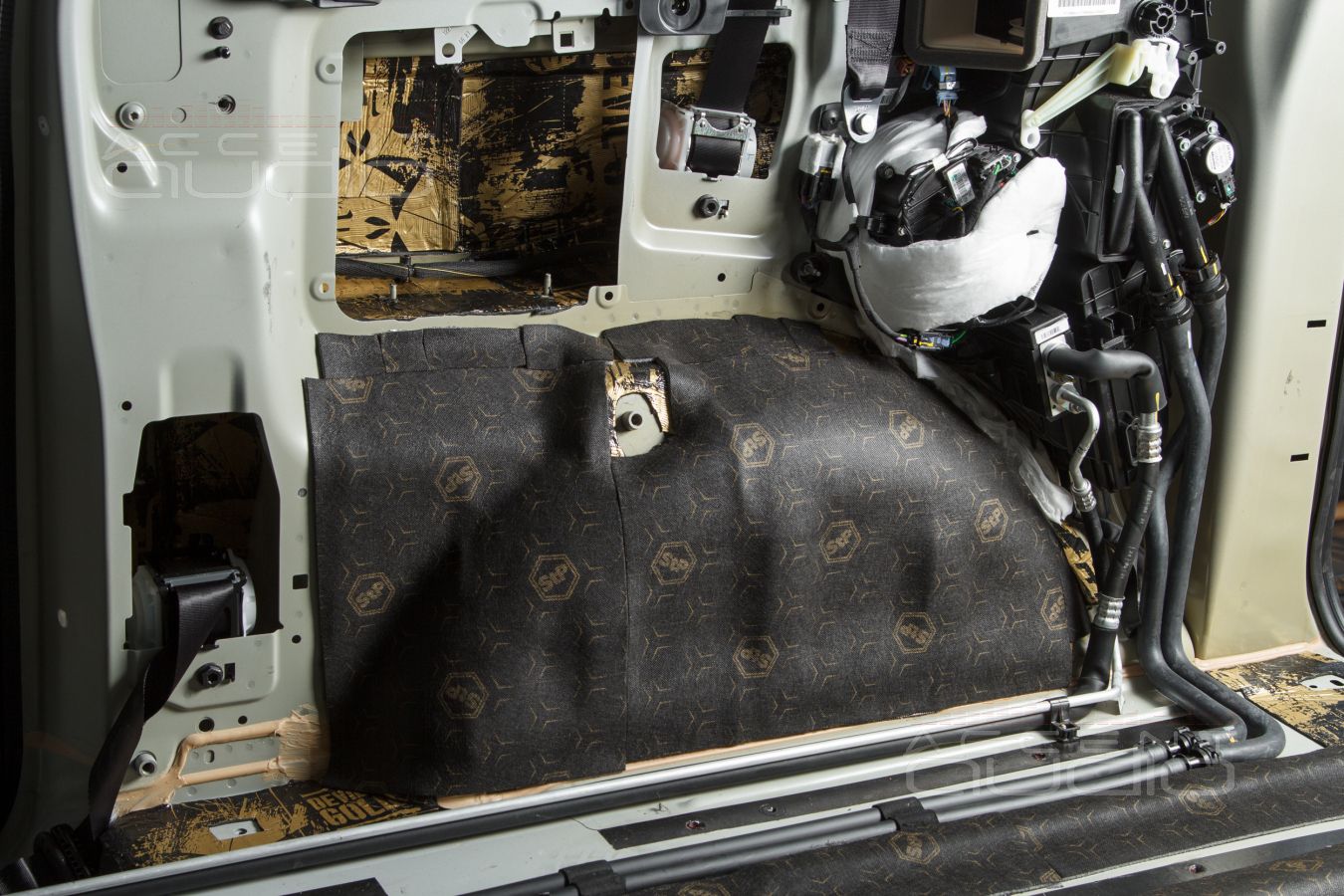 Полная шумоизоляция Opel Zafira Life лучшими материалами STP