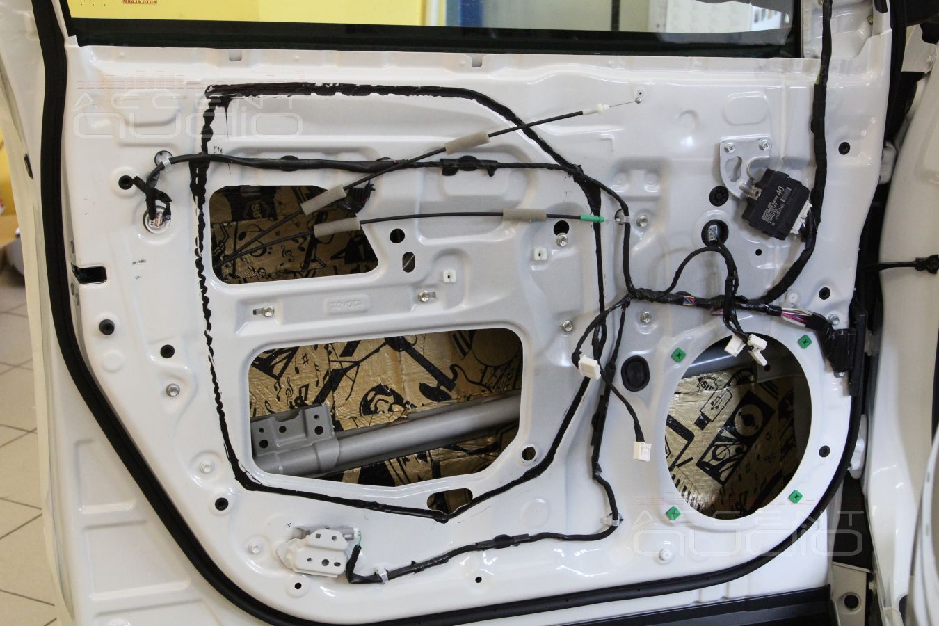 Шумоизоляция Toyota Highlander