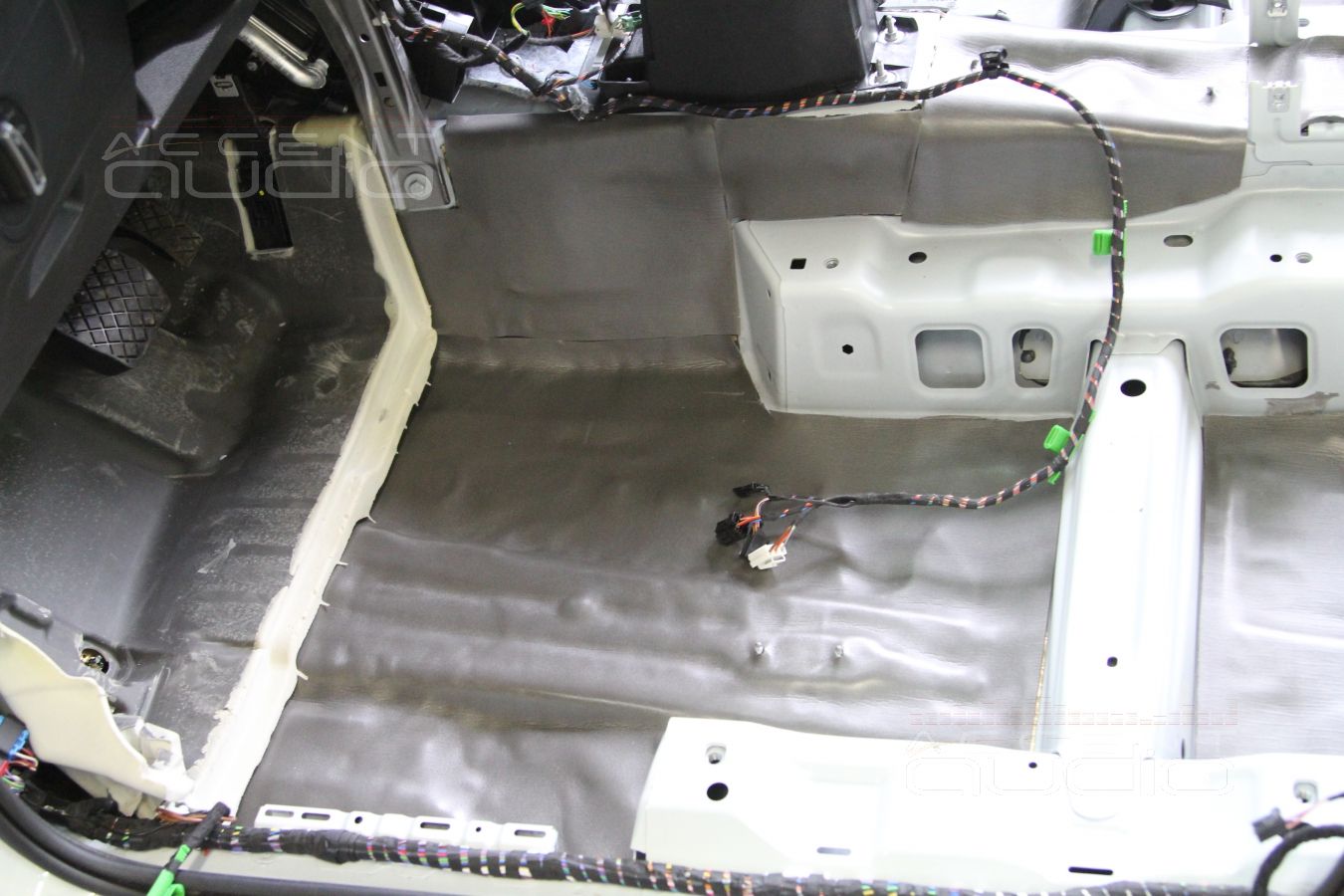 Шумоизоляция Volkswagen Tiguan 2017