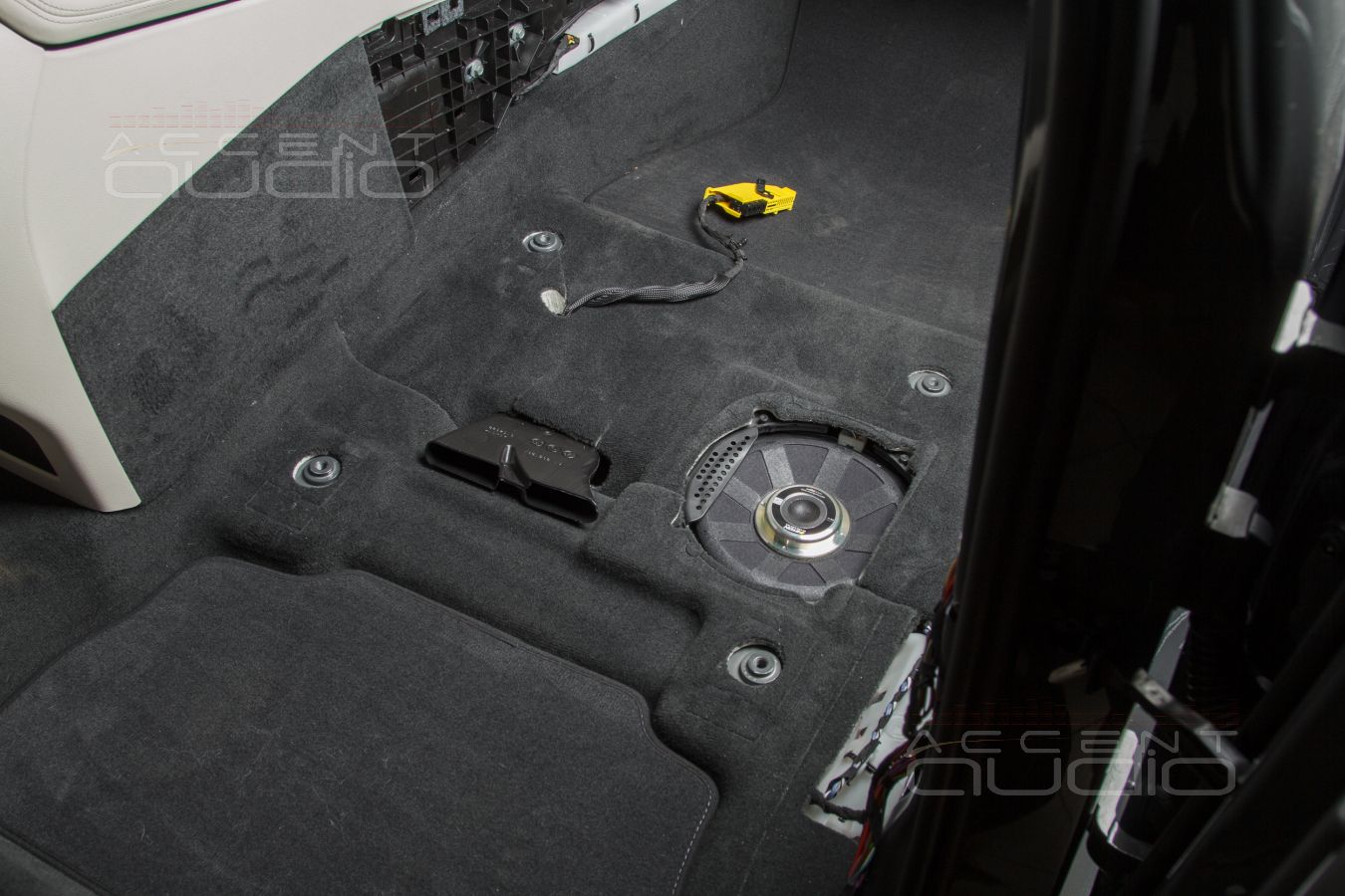 Подсидельные вуферы Eton B 195 Neo в BMW X6 III (G06)