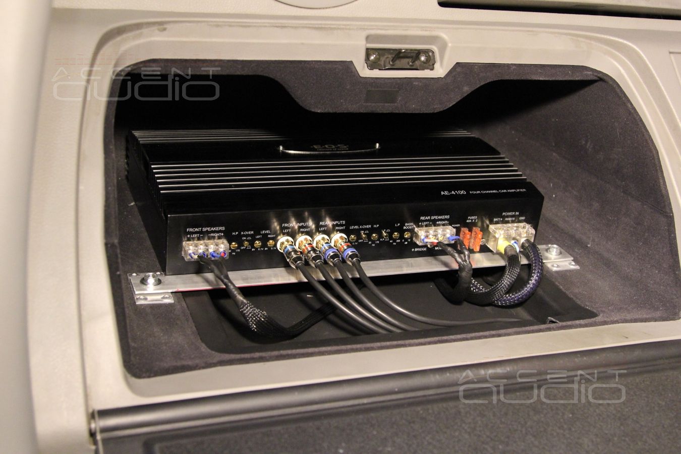 Установка усилителя E.O.S в Nissan 350Z