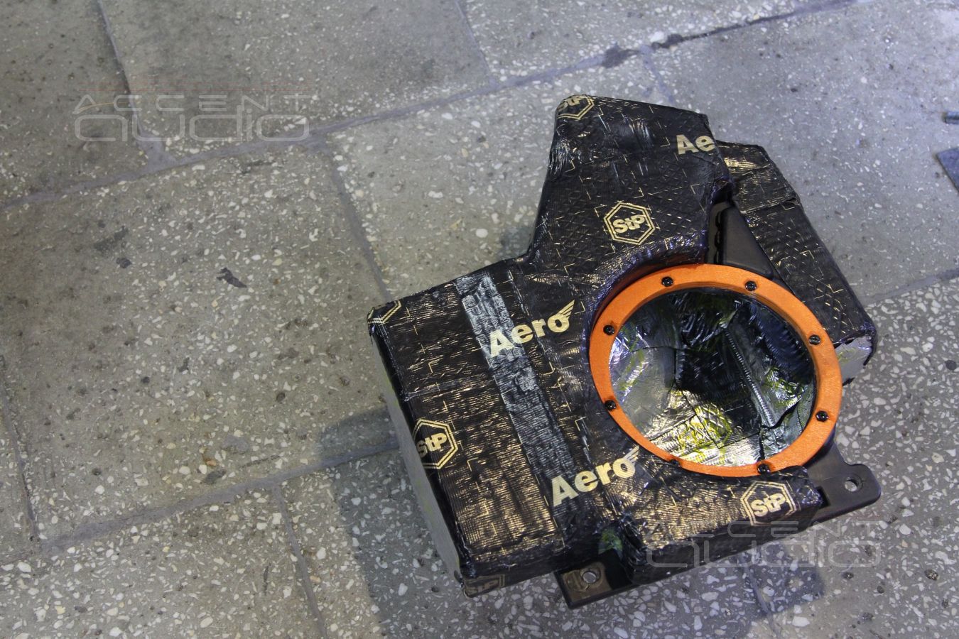 Сабвуфер в Ford Explorer 2014