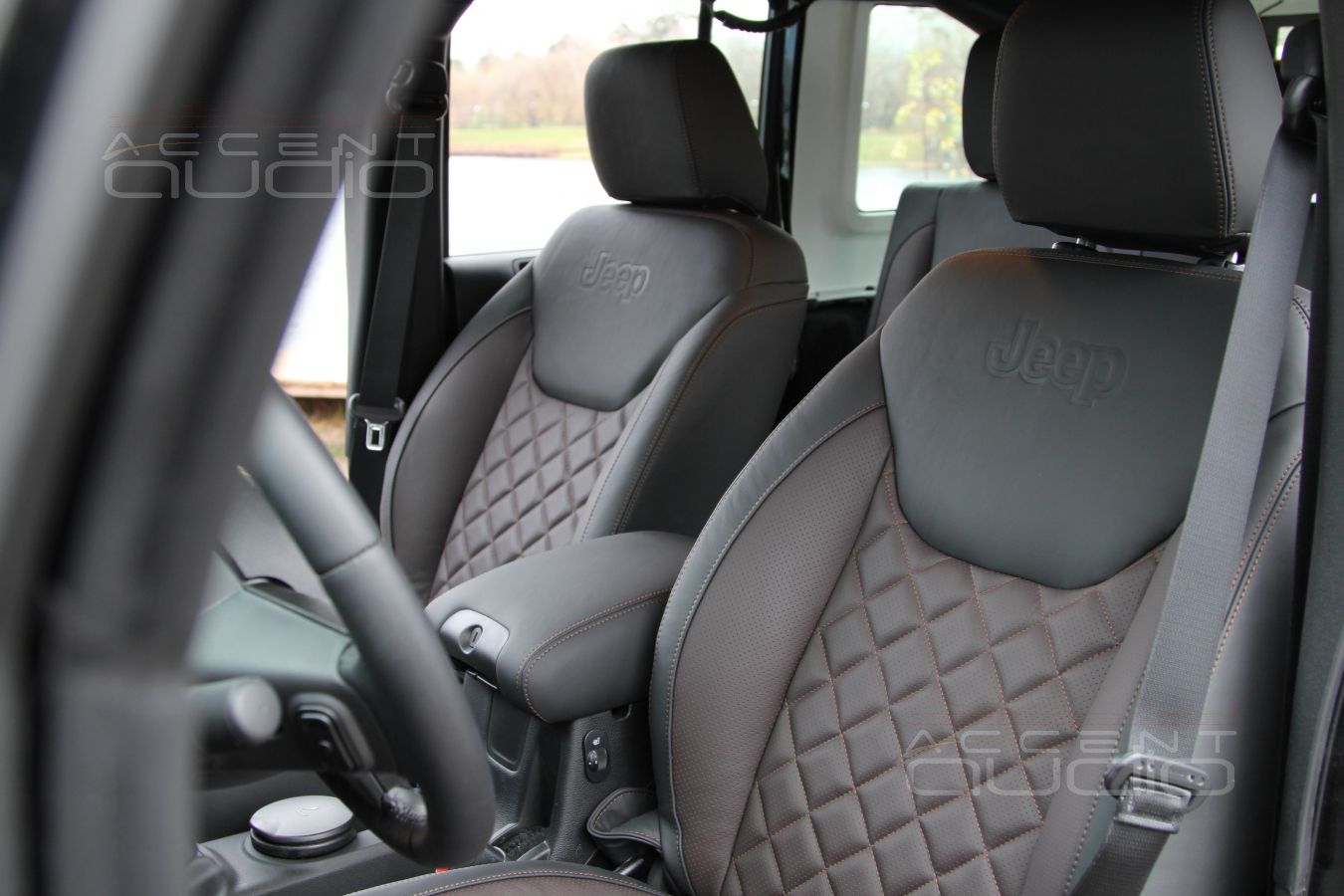 Эксклюзивный кожаный салон Jeep Wrangler