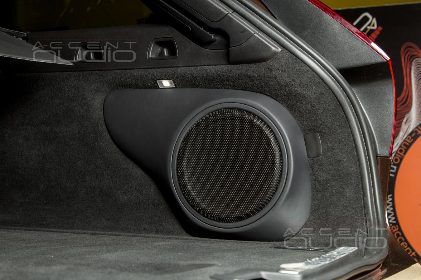 Новый, оригинальный, деревянный, стильный, компактный сабвуфер для Volvo V90 Cross Country