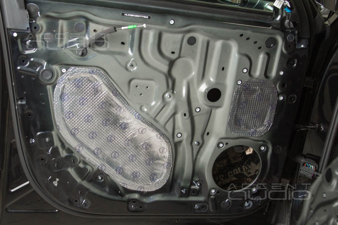 Новые 200 мм мидбасы Helix в Lixiang Li7 и полная аудиоподготовка дверей