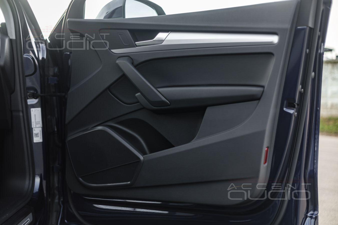 Шумоизоляция\Аудиоподготовка дверей и установка новой акустики SOAudio в Audi Q5