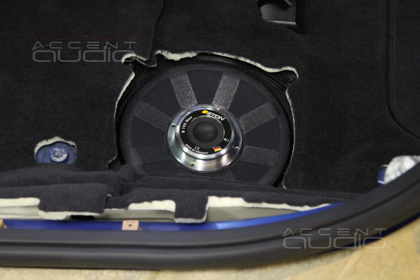 Установка подсидельных сабвуферов-мидбасов Eton B195 NEO Underseat Bass