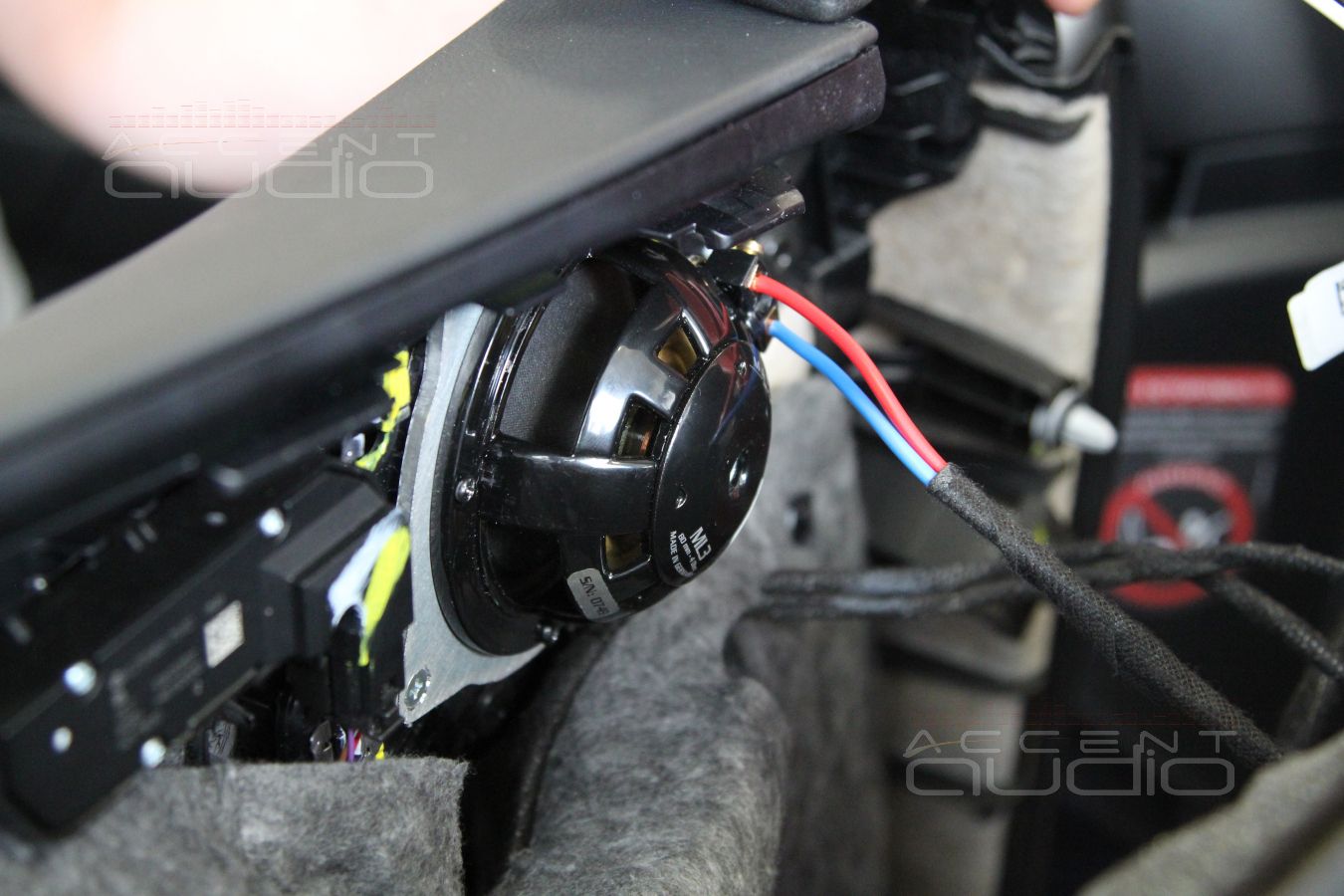 Среднечастотные динамики Brax Matrix ML3 в Mercedes W205