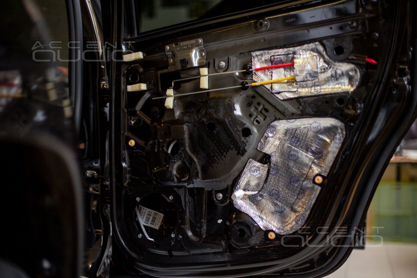 Аудиоподготовка дверей и установка акустики Focal MW ES165K (HPVE1078) в Renault Duster