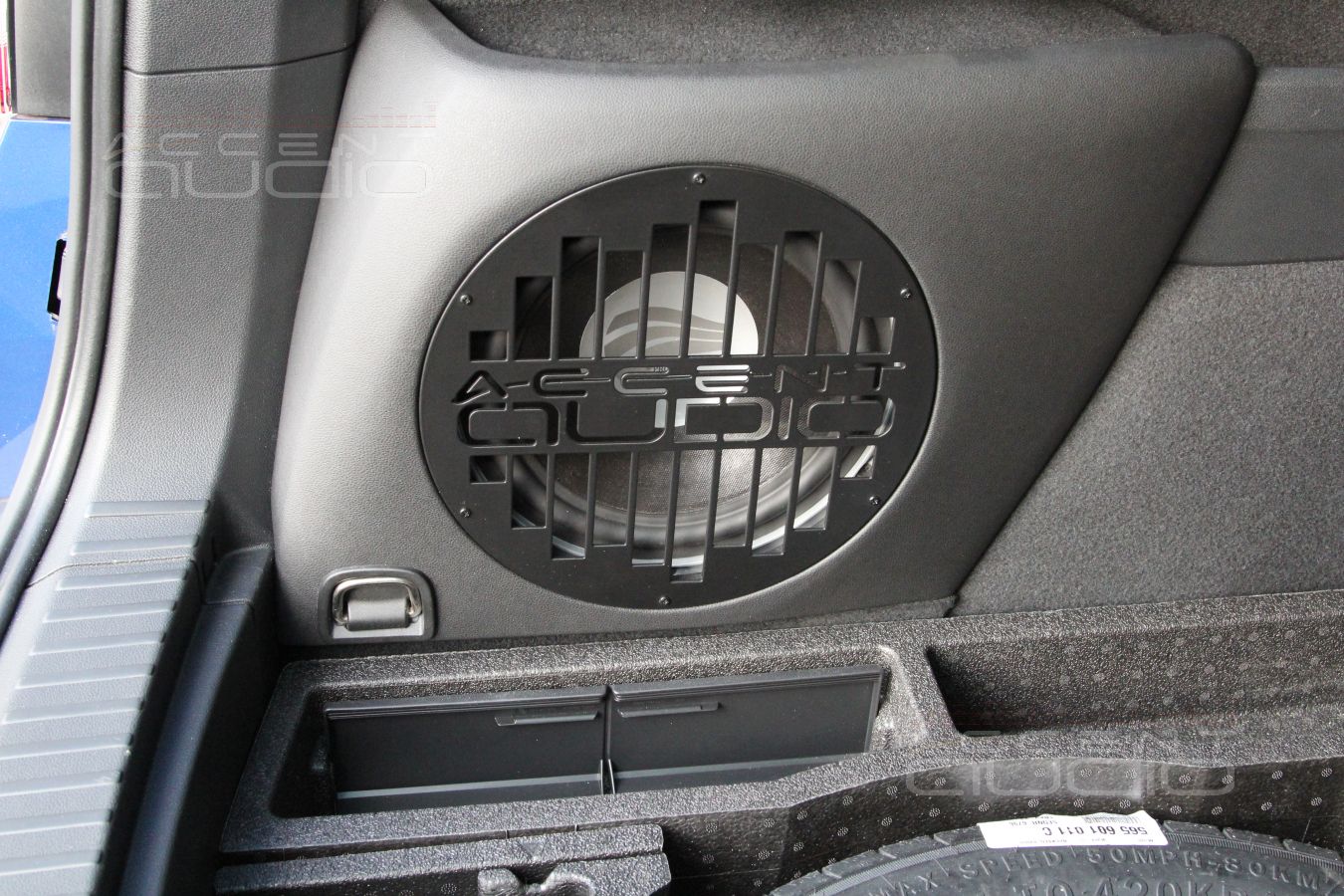 Сабвуфер-стелс: не столько для Kodiaq, сколько для Rainbow 10 Profi line