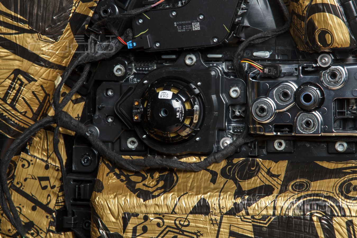 Лучшие среднечастотные динамики Brax ML3 в MB Gelandewagen и их штатная установка