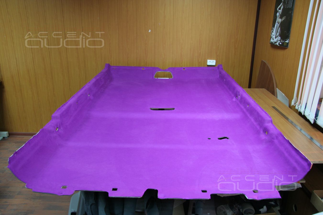 Розовый хамелеон: меняем интерьер для Mercedes Gelandewagen