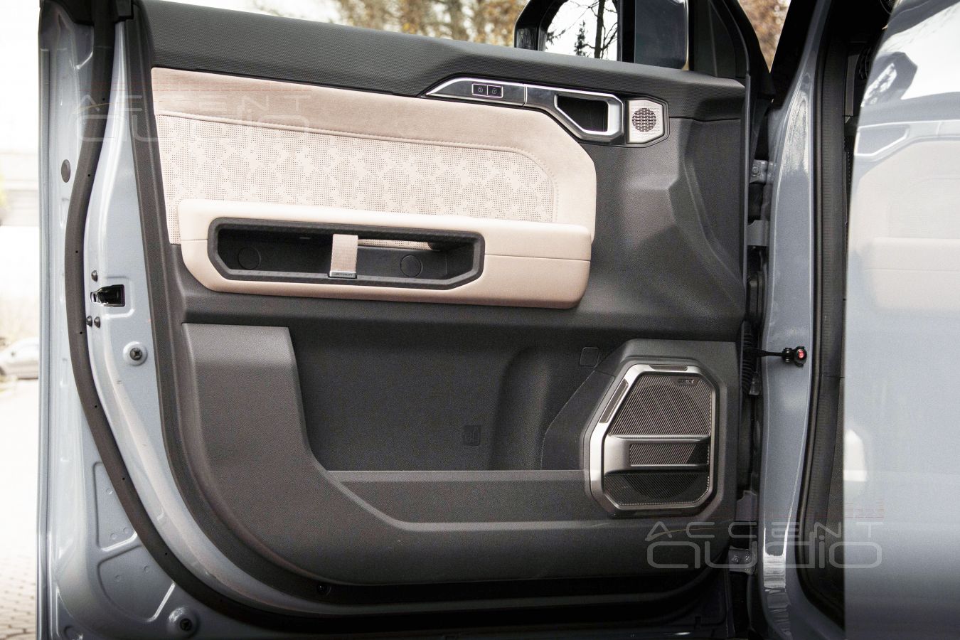 Бюджетные немецкие мидбасы Helix i5 в Jetour T2 – выверенное решение