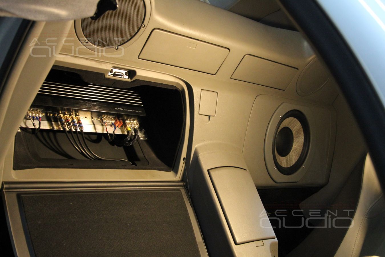 Установка усилителя E.O.S в Nissan 350Z